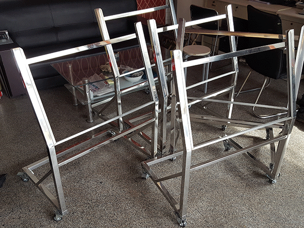 飛機(jī)場(chǎng)停機(jī)坪不銹鋼支架——濰坊不銹鋼制品