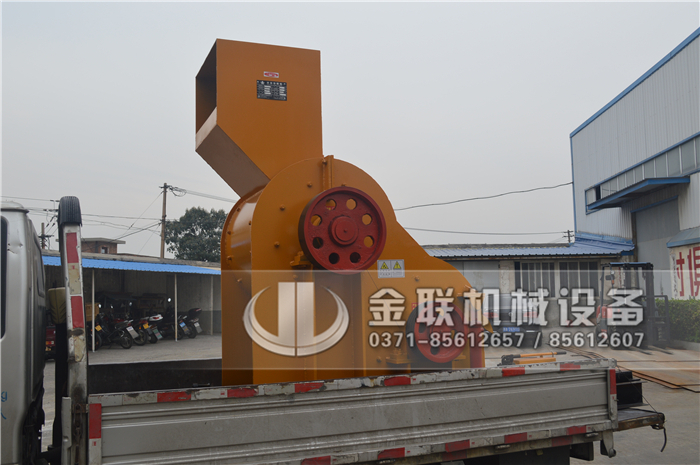時(shí)產(chǎn)50噸煤泥粉碎機(jī)多少錢一臺(tái)，哪個(gè)型號(hào)合適使用？