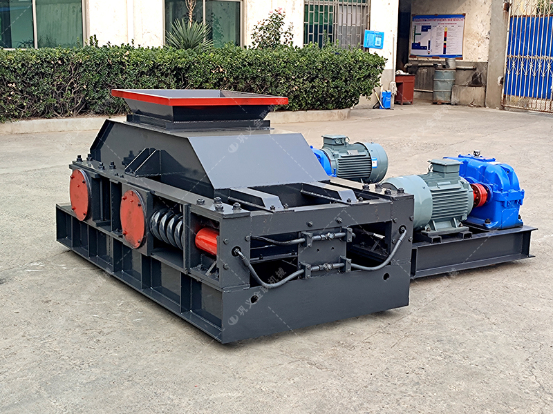 2PG800X600對(duì)輥破碎機(jī)發(fā)貨圖片_發(fā)往重慶_鵝卵石制砂 2PG800X600對(duì)輥破碎機(jī)發(fā)貨圖片_發(fā)往重慶_鵝卵石制砂